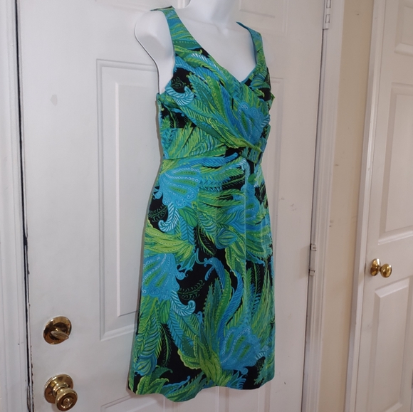 Jones New York Signature Stretch Green Floral Print Sleeveless Dress. Si… - Picture 1 of 10